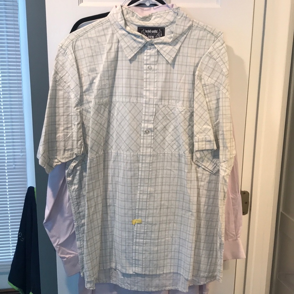 White and green echo short sleeve shirt